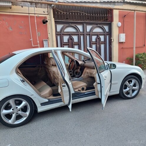 Mercedes C 240 2002, 271,800 km - 2.4 л - Bakı