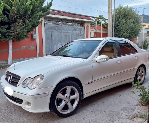 Mercedes C 240 2002, 271,800 km - 2.4 л - Bakı
