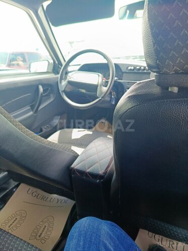 LADA (VAZ) 2115 2011, 200,000 km - 1.6 l - Salyan