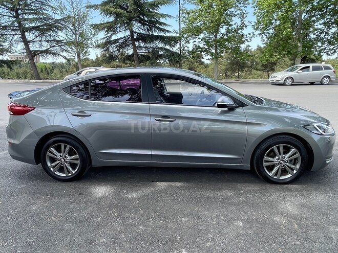 Hyundai Avante 2016, 200,000 km - 1.6 л - Gəncə