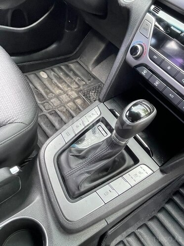 Hyundai Avante 2016, 200,000 km - 1.6 л - Gəncə