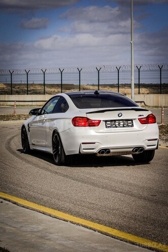 BMW M4 2015, 77,000 km - 3.0 л - Bakı
