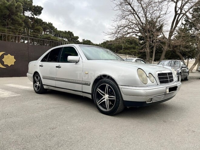 Mercedes E 220 d 1999, 382,000 km - 2.2 л - Bakı