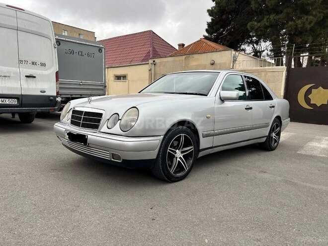 Mercedes E 220 d 1999, 382,000 km - 2.2 л - Bakı