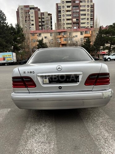 Mercedes E 220 d 1999, 382,000 km - 2.2 л - Bakı