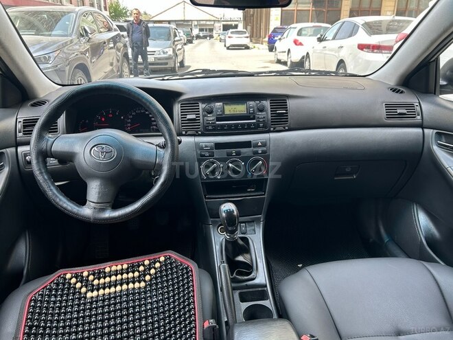 Toyota Corolla 2004, 300,000 km - 1.4 l - Bakı