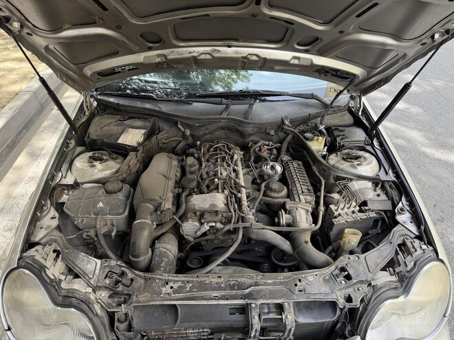 Mercedes C 220 d 2002, 100,000 km - 2.2 л - Bakı