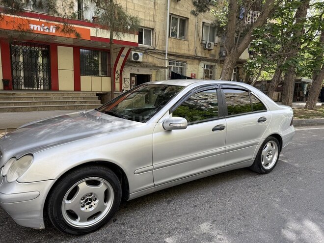 Mercedes C 220 d 2002, 100,000 km - 2.2 л - Bakı