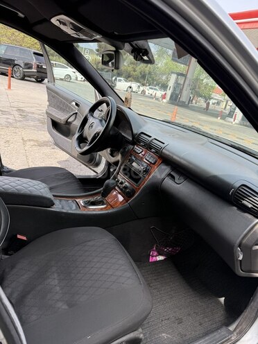 Mercedes C 220 d 2002, 100,000 km - 2.2 л - Bakı