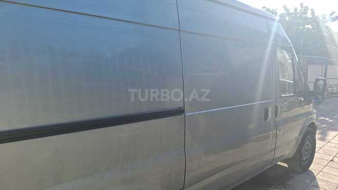 Ford Transit 2000, 648,000 km - 2.5 л - Quba