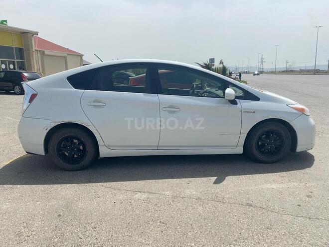 Toyota Prius 2015, 299,982 km - 1.8 l - Bakı