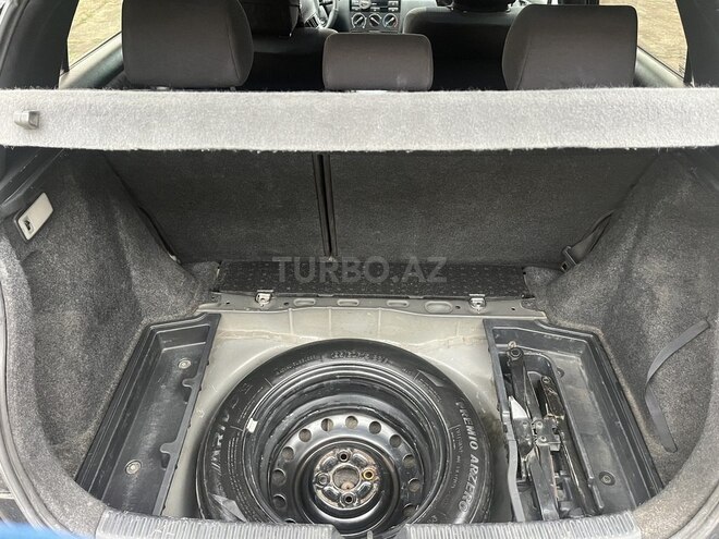 Toyota Corolla 2004, 240,000 km - 1.4 l - Bakı
