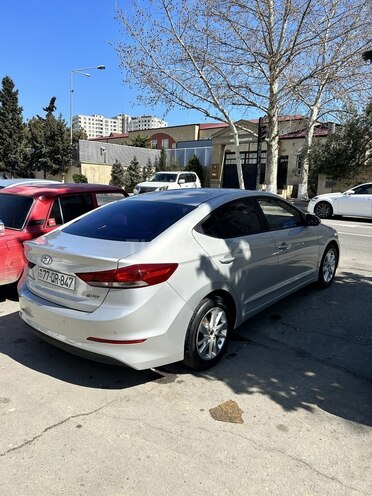 Hyundai Elantra 2016, 120,000 km - 1.6 л - Bakı