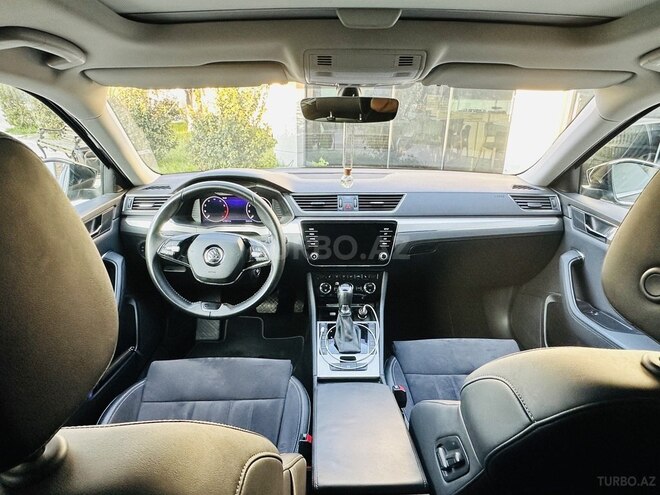 Skoda Superb 2022, 83,000 km - 2.0 л - Bakı