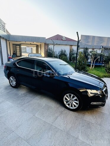 Skoda Superb 2022, 83,000 km - 2.0 л - Bakı