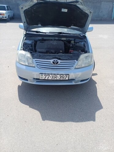 Toyota Corolla 2005, 233,000 km - 1.4 l - İmişli