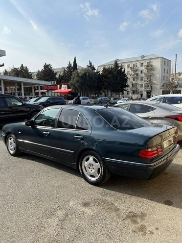 Mercedes E 240 1998, 348,000 km - 2.4 l - Bakı