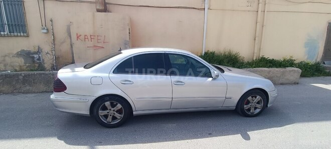 Mercedes E 220 d 2004, 570,000 km - 2.2 l - Bakı
