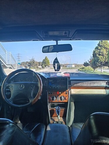 Mercedes E 300 d 1993, 310,000 km - 3.0 l - Bakı