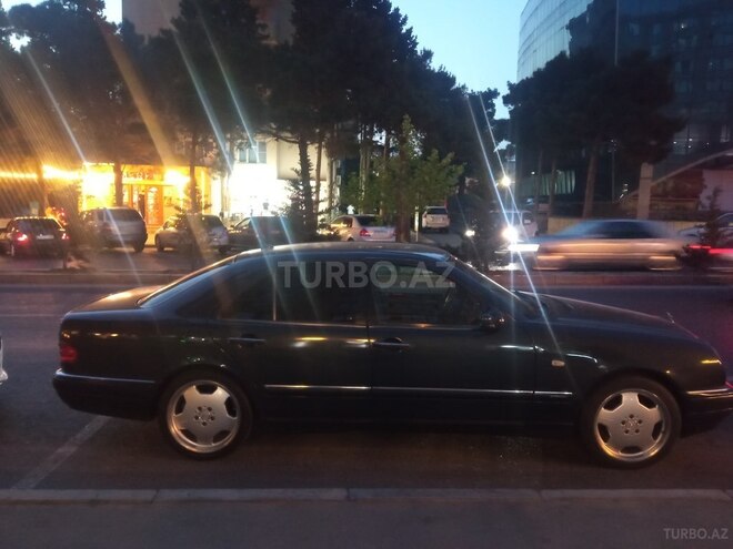 Mercedes E 240 1998, 348,000 km - 2.4 l - Bakı