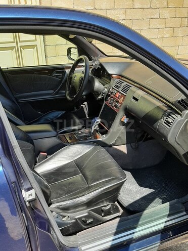 Mercedes E 230 1995, 402,336 km - 2.3 l - Şəmkir