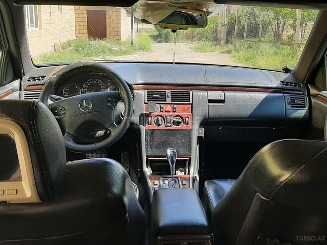 Mercedes E 230 1995, 402,336 km - 2.3 l - Şəmkir