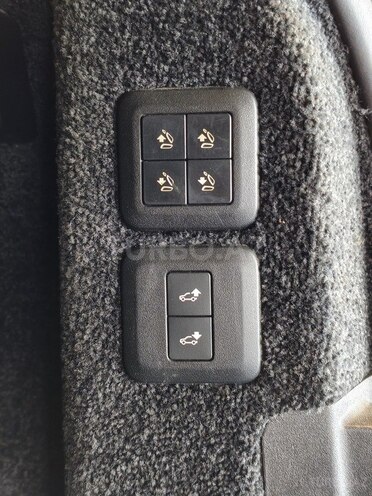 Land Rover Range Rover-21
