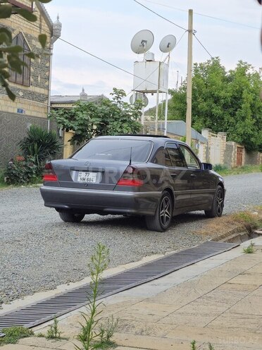 Mercedes C 230 1998, 324,000 km - 2.3 l - Bakı