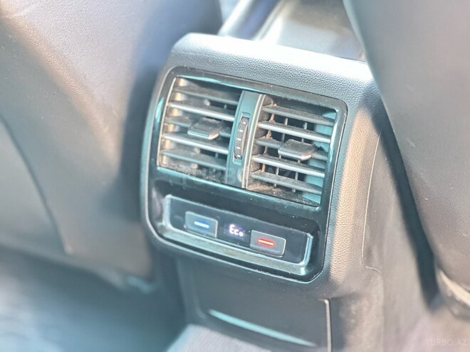 Volkswagen Passat 2018, 210,000 km - 1.4 l - Bakı