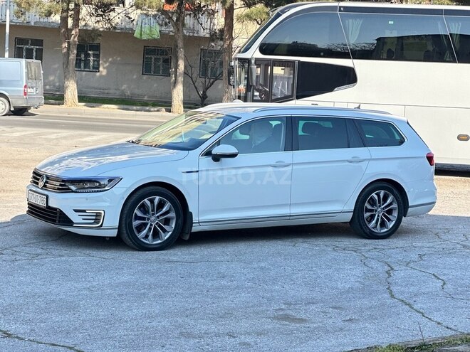 Volkswagen Passat 2018, 210,000 km - 1.4 l - Bakı