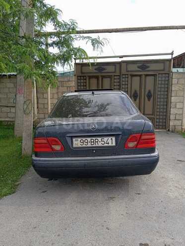 Mercedes E 240 1998, 320,000 km - 2.4 l - Mingəçevir