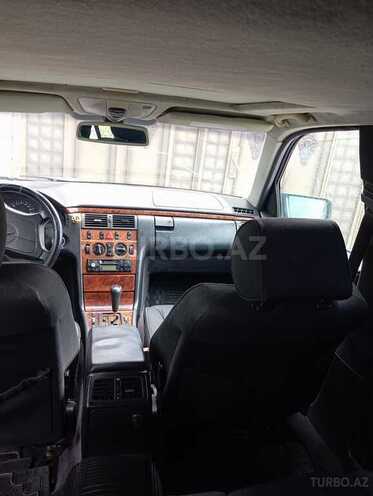 Mercedes E 240 1998, 320,000 km - 2.4 l - Mingəçevir