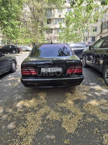 Mercedes E 240 2000, 303,000 km - 2.4 l - Bakı