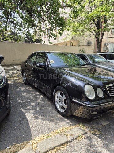 Mercedes E 240 2000, 303,000 km - 2.4 l - Bakı