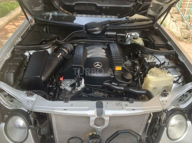 Mercedes E 240 1999, 260,700 km - 2.4 l - Bakı