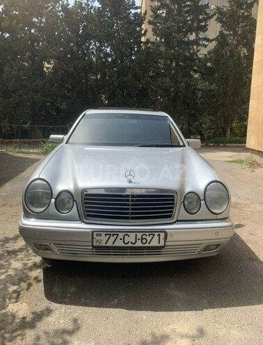 Mercedes E 240 1999, 260,700 km - 2.4 l - Bakı