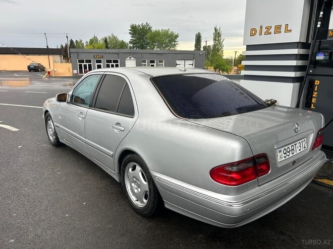 Mercedes E 220 d 2001, 350,000 km - 2.2 l - Ucar