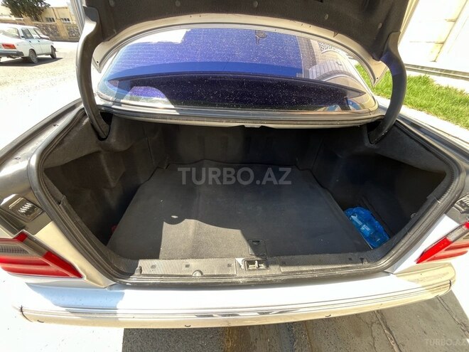 Mercedes E 220 d 2001, 350,000 km - 2.2 l - Ucar