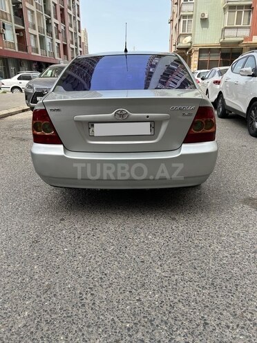 Toyota Corolla 2004, 300,000 km - 1.4 l - Bakı