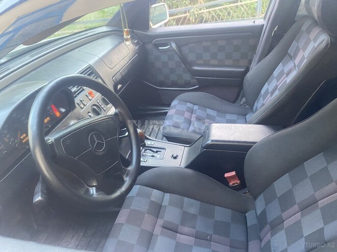 Mercedes C 220 1994, 300,000 km - 2.2 l - İmişli