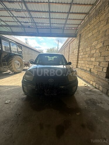 Toyota RAV4 2002, 525,000 km - 2.0 l - Quba