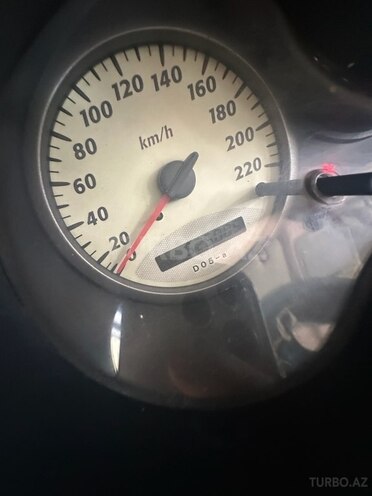 Toyota RAV4 2002, 525,000 km - 2.0 l - Quba