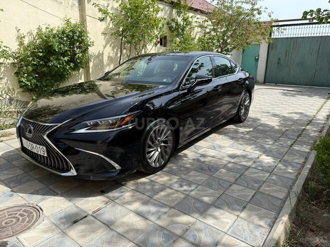 Lexus ES 300h 2019, 136,600 km - 2.5 l - Bakı