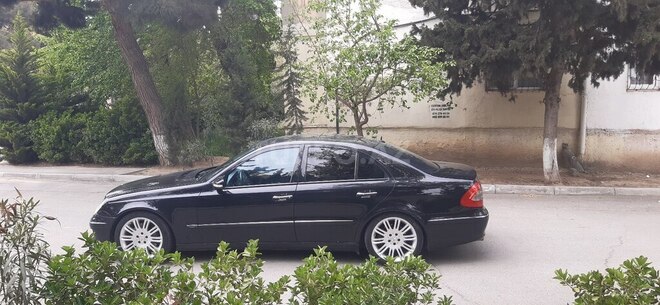 Mercedes E 350 2007, 290,000 km - 3.5 l - Bakı