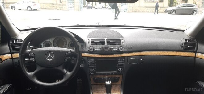Mercedes E 350 2007, 290,000 km - 3.5 l - Bakı