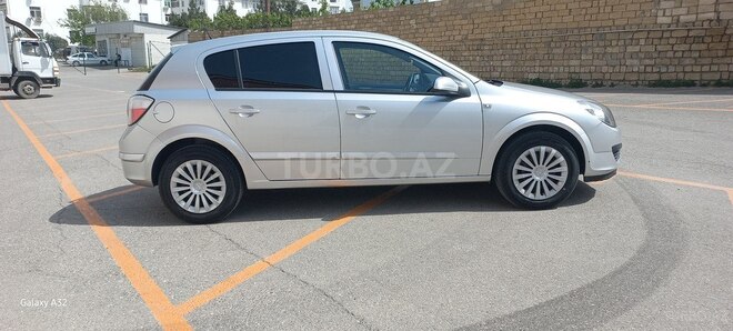 Opel Astra 2006, 167,000 km - 1.4 l - Bakı