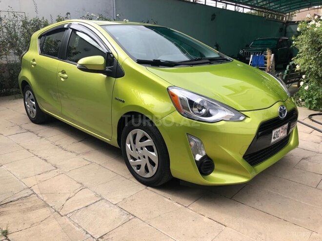 Toyota Prius C 2015, 170,498 km - 1.5 l - Bakı