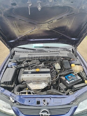 Opel Astra 1996, 197,658 km - 2.0 l - Biləsuvar