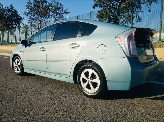 Toyota Prius 2014, 300,000 km - 1.8 l - Bakı