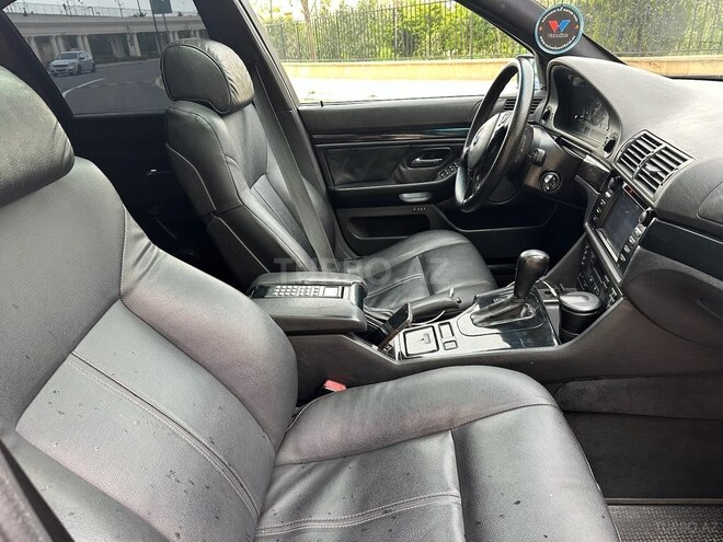 BMW 528 1998, 265,000 km - 2.8 l - Bakı